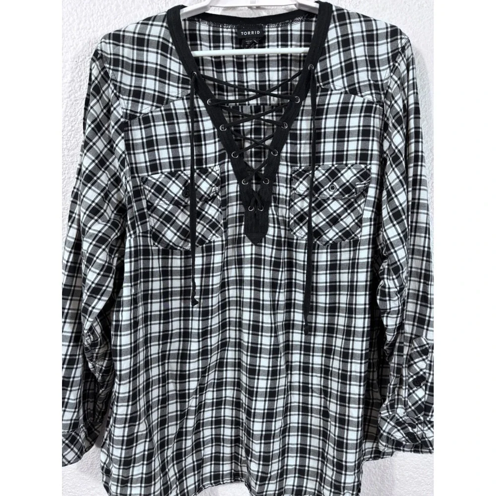 Torrid Plaid Blouse Womens 3 Black White Lace‎ Up Front Utility Pockets Cotton
